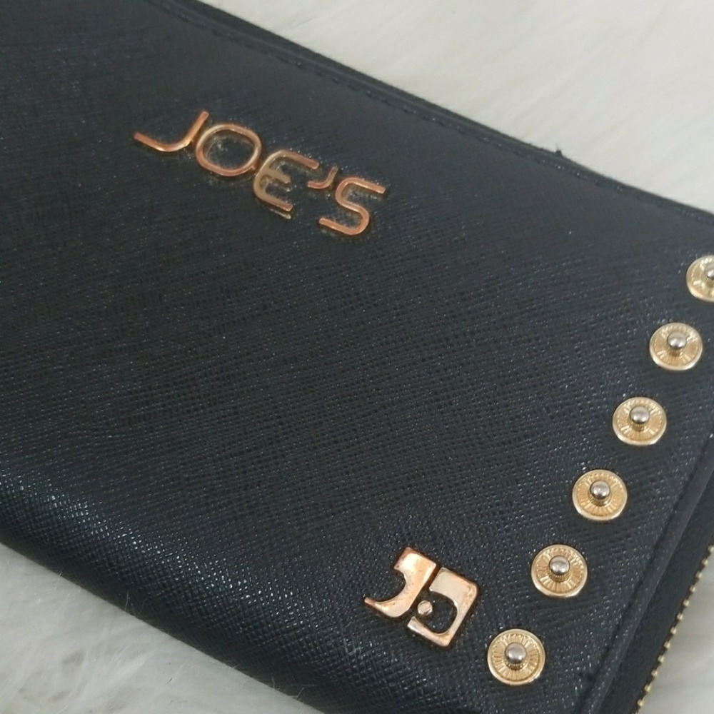 Joe's billfold zip around closure black wallet